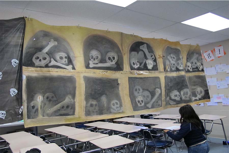 Assisted by the Art department, Mrs. Oliver’s room got decorated by a phenomenal drawing of an old Roman Catacomb. 
