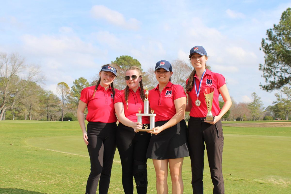 Girls Golf Gets 2nd place!